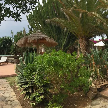 Le Casette Di Marilena Agave Iucca * Pantelleria